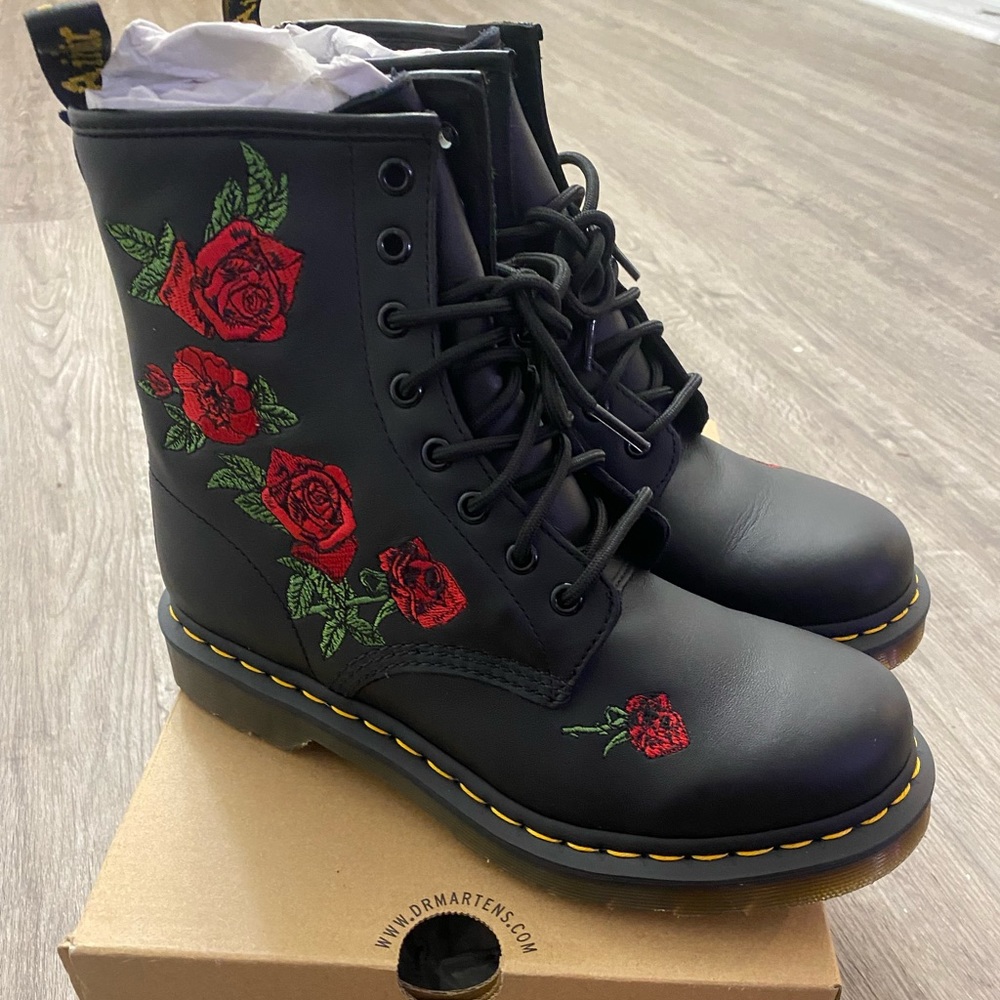 COPY - Dr Martens Vonda Floral